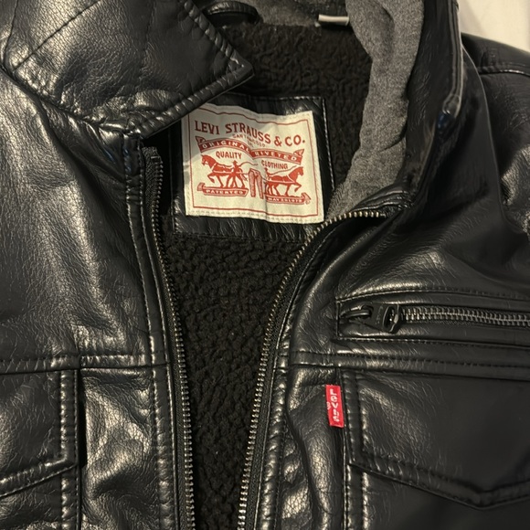 Levi’s Jacket - Picture 2 of 4